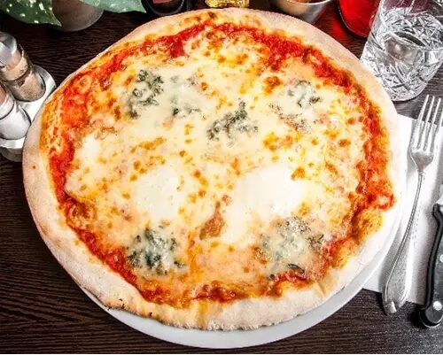 Pizza Quattro Formaggi – La Rustica Gent